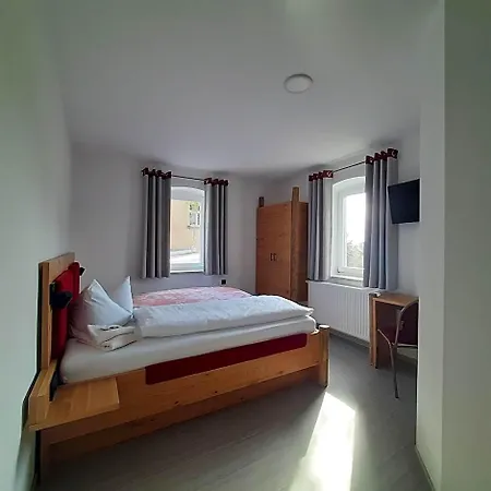 Regenbogenhof Rudelswalde Отель 2*