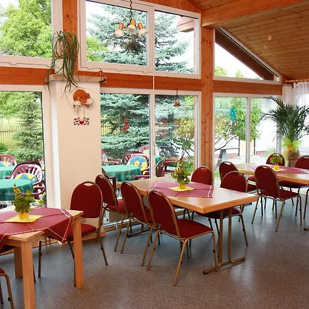 Hotel Regenbogenhof Rudelswalde 2*